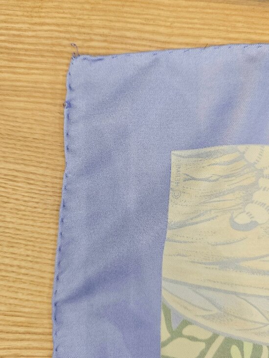 Hermès Silk Scarf 90cm Carré Bird Print Lavender Green 34” | Hand Rolled | Box - Picture 5 of 16